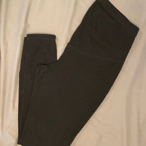 Maternity leggings. Size M. Black. Old navy maternity